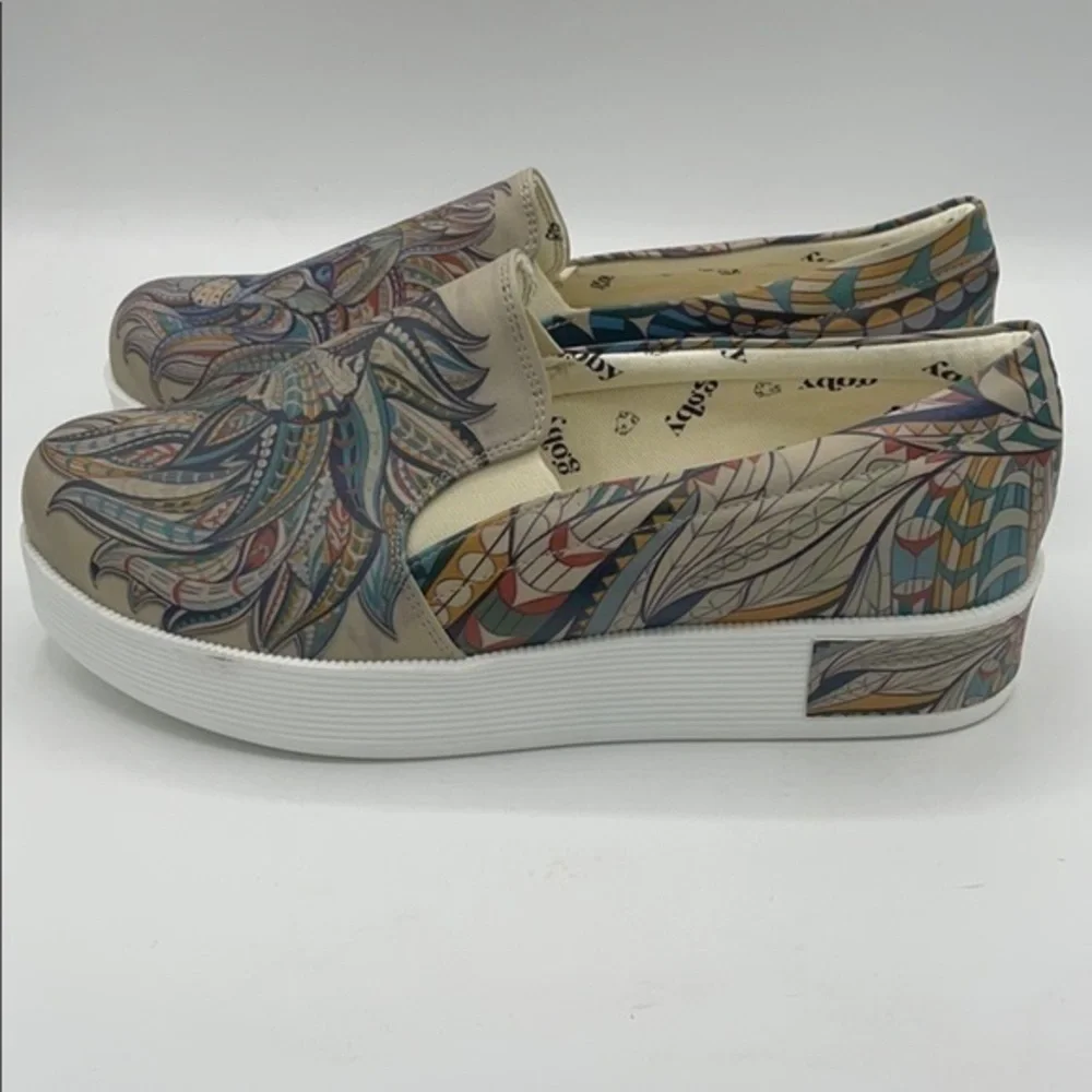 GOBY Blue Feather Lion Slip-On Sneakers